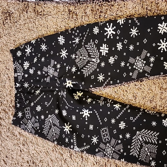 Just Cozy Fleece Lined Leggings - Picture 2 of 5